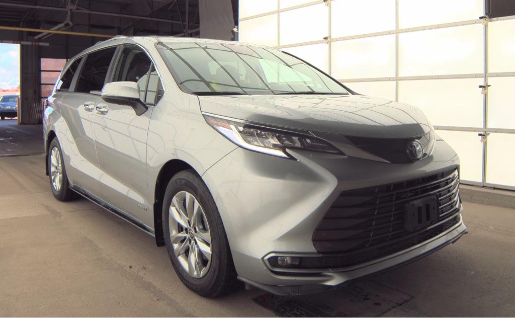 2021 Toyota Sienna Image 4