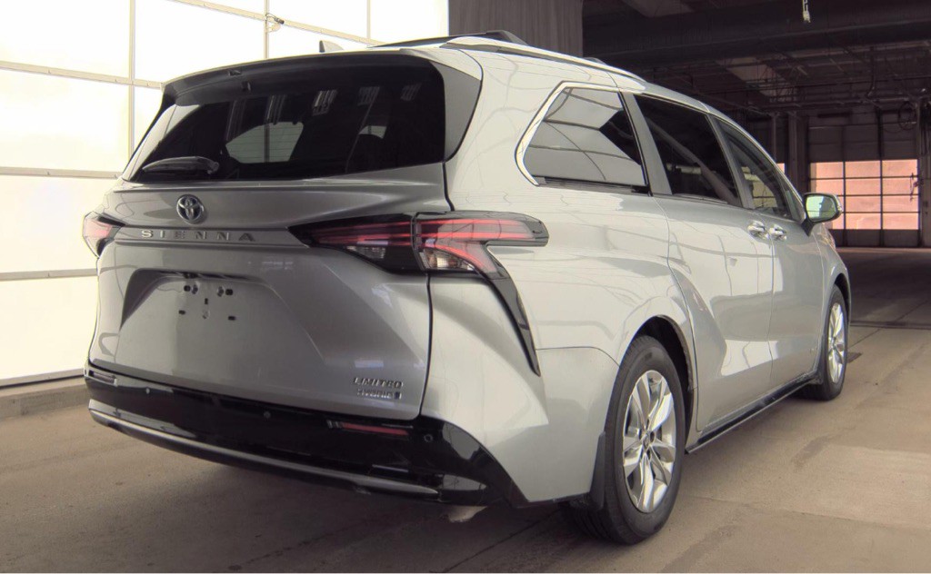 2021 Toyota Sienna Image 5