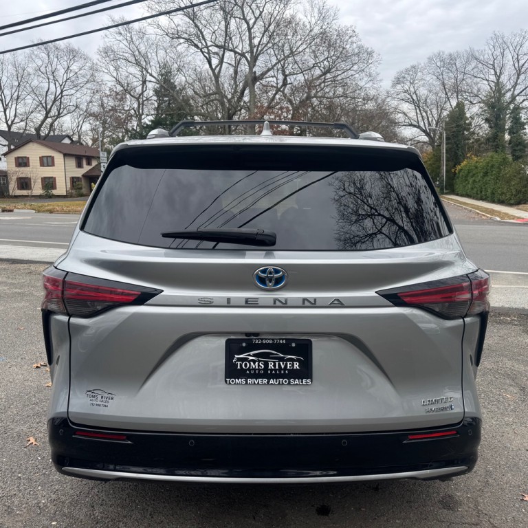 2021 Toyota Sienna Image 4