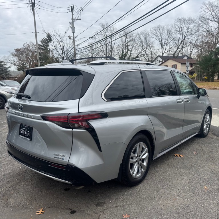 2021 Toyota Sienna Image 5