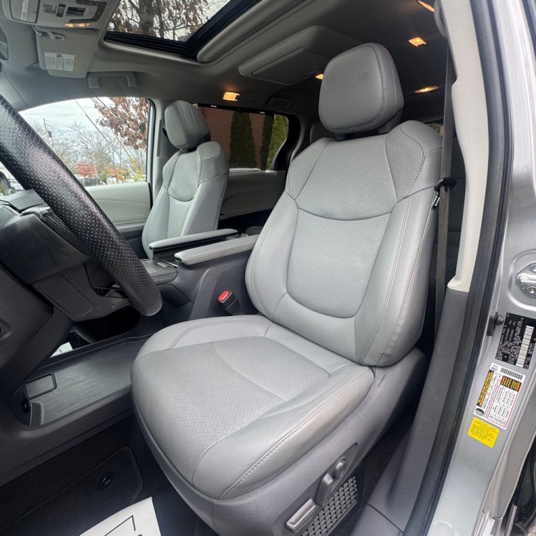 2021 Toyota Sienna Image 21