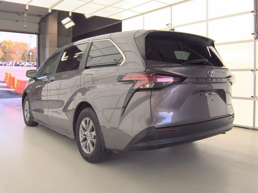 2021 Toyota Sienna Image 7