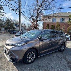 Image for 2021 Toyota Sienna LE ID: 6989811