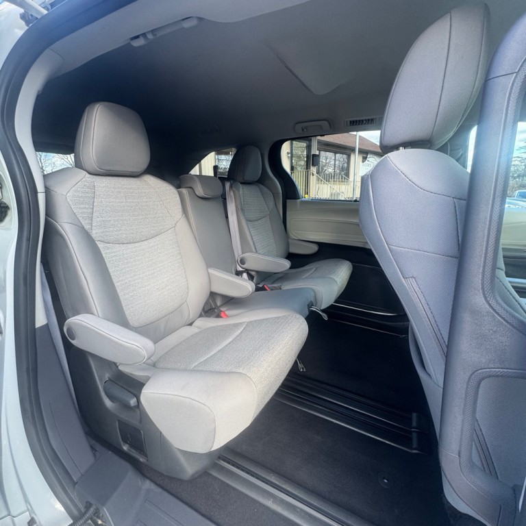 2024 Toyota Sienna Image 15