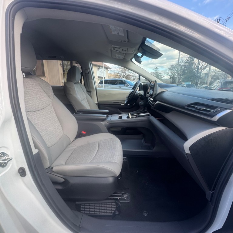 2024 Toyota Sienna Image 19
