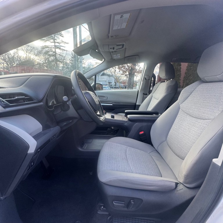 2024 Toyota Sienna Image 21