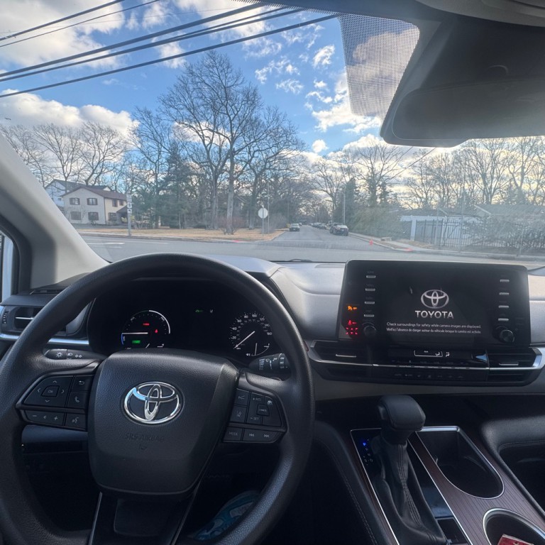 2024 Toyota Sienna Image 22
