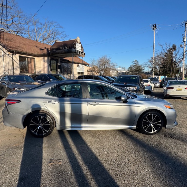 2020 Toyota Camry Image 6
