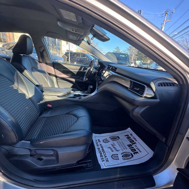 2020 Toyota Camry Image 16