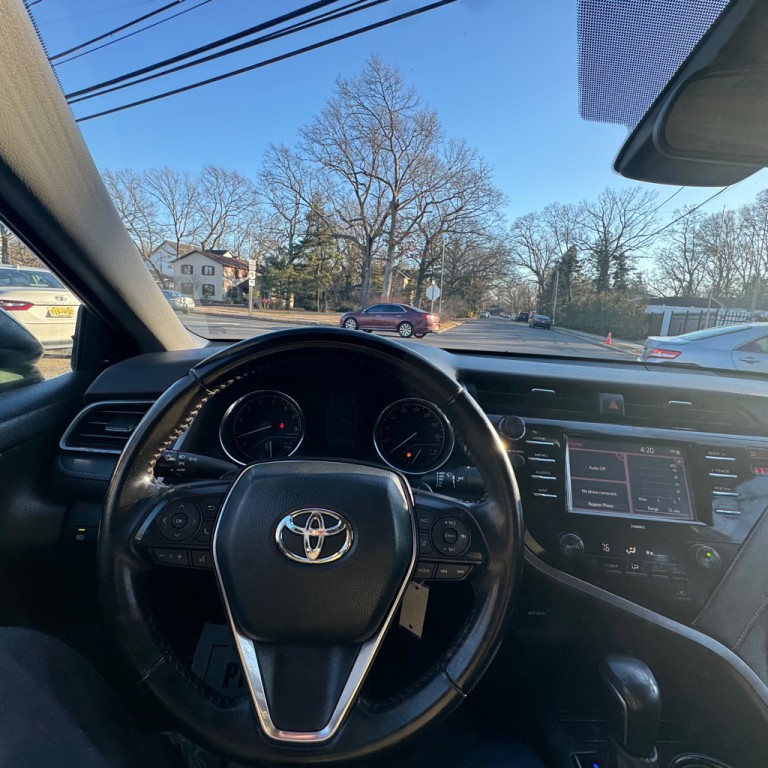 2020 Toyota Camry Image 19