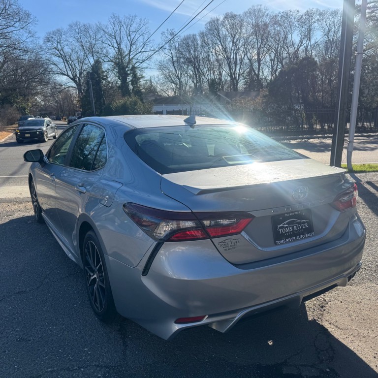 2022 Toyota Camry Image 3