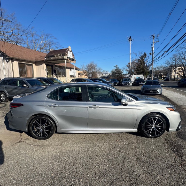 2022 Toyota Camry Image 6