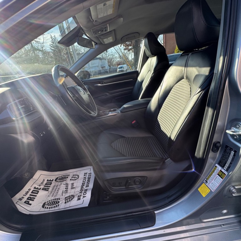 2022 Toyota Camry Image 18