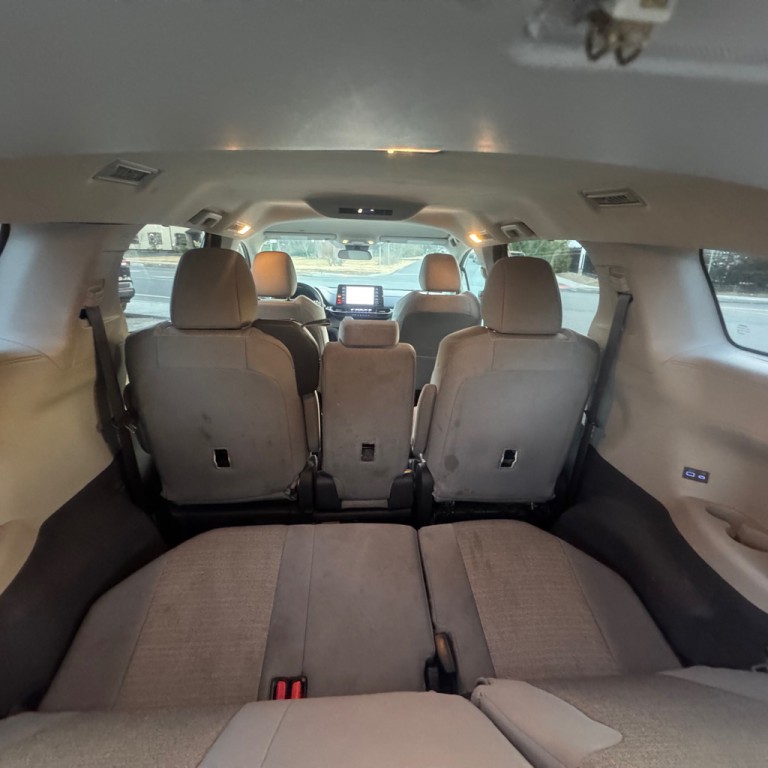2022 Toyota Sienna Image 10