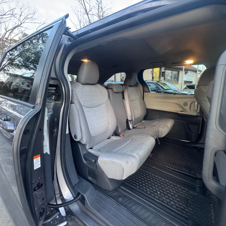2022 Toyota Sienna Image 15