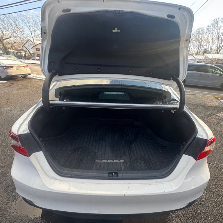 2023 Toyota Camry Image 9