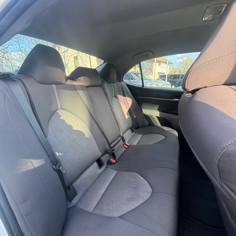 2023 Toyota Camry Image 12