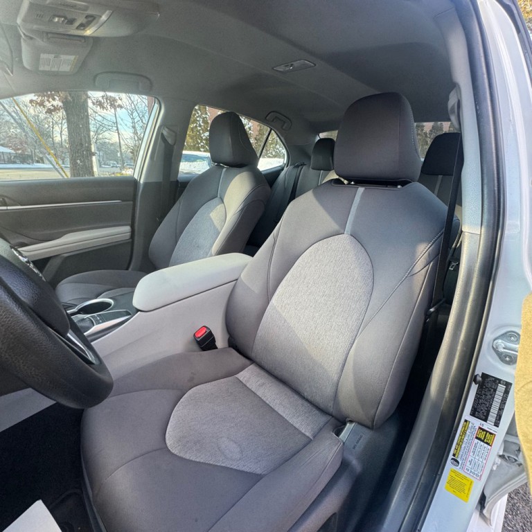 2023 Toyota Camry Image 18