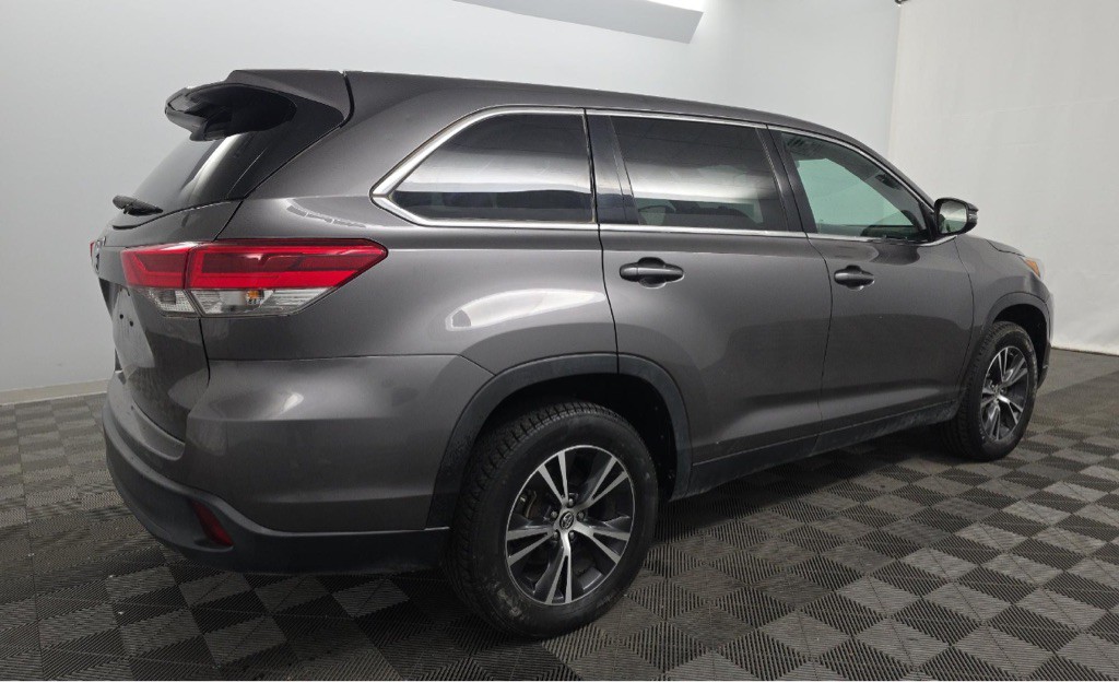 2019 Toyota Highlander Image 3