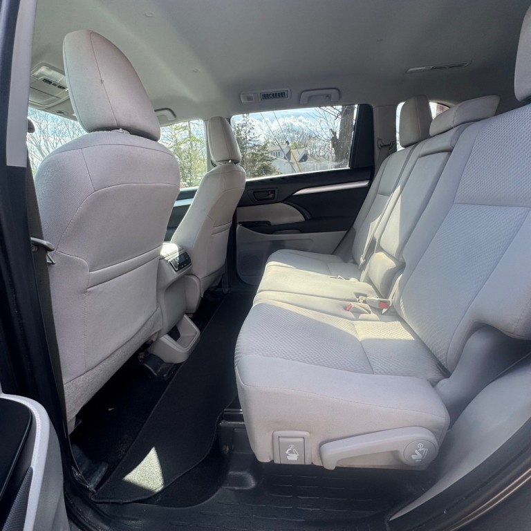2019 Toyota Highlander Image 12