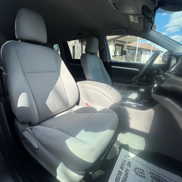 2019 Toyota Highlander Image 17
