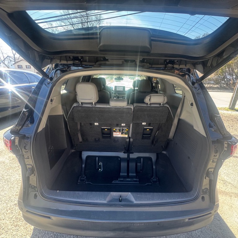 2021 Toyota Sienna Image 9