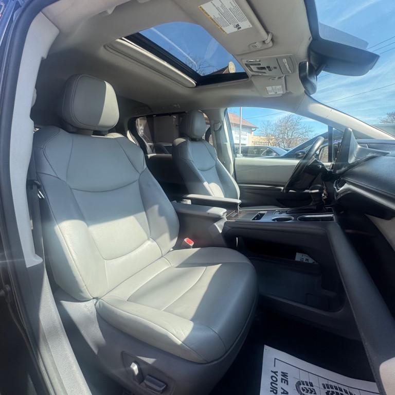 2021 Toyota Sienna Image 18