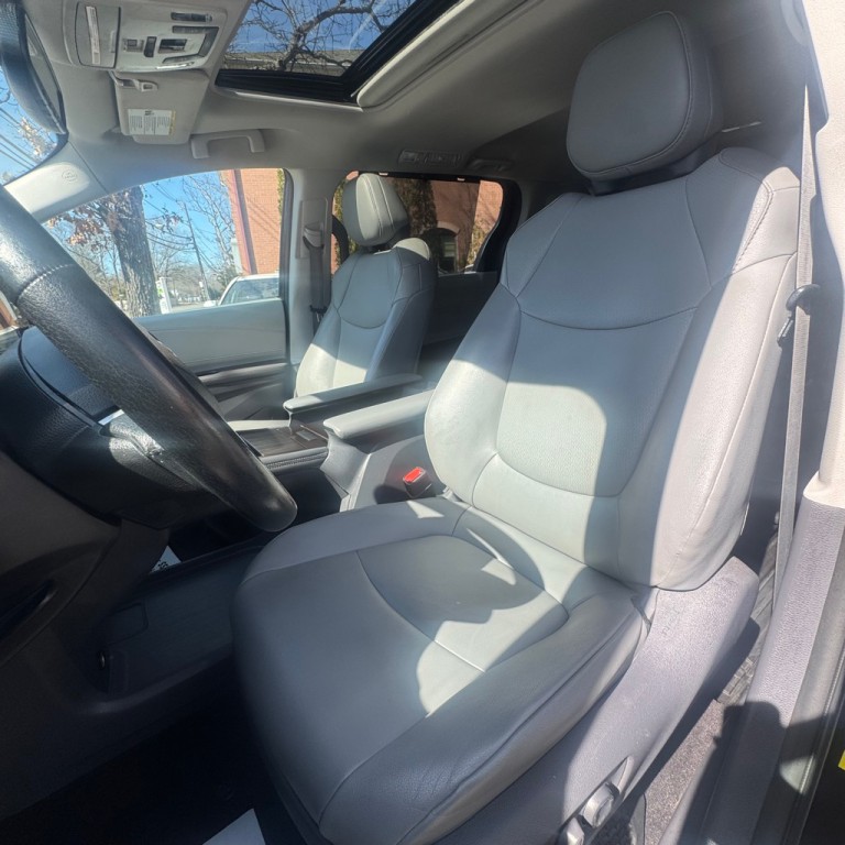 2021 Toyota Sienna Image 20