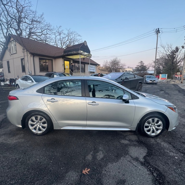 2025 Toyota Corolla Image 6