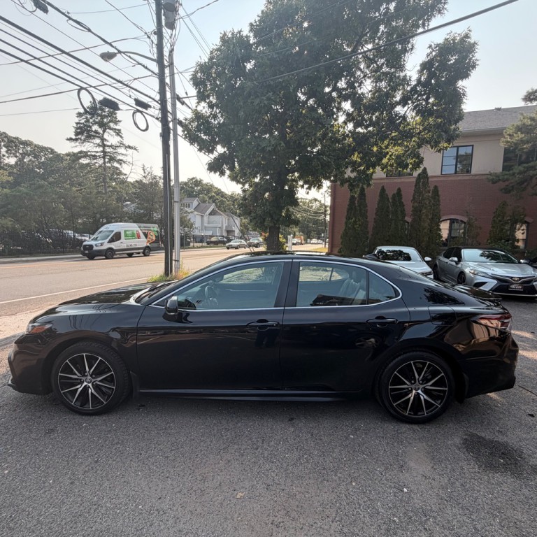 2024 Toyota Camry Image 2