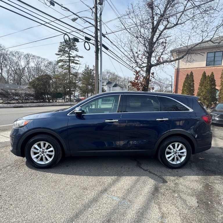 2019 Kia Sorento Image 2