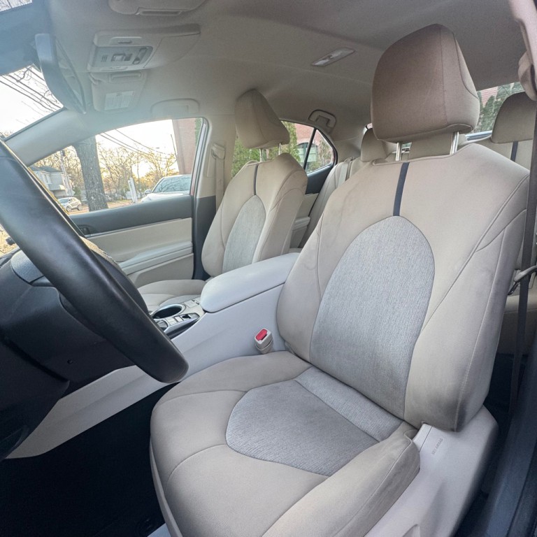 2022 Toyota Camry Image 17