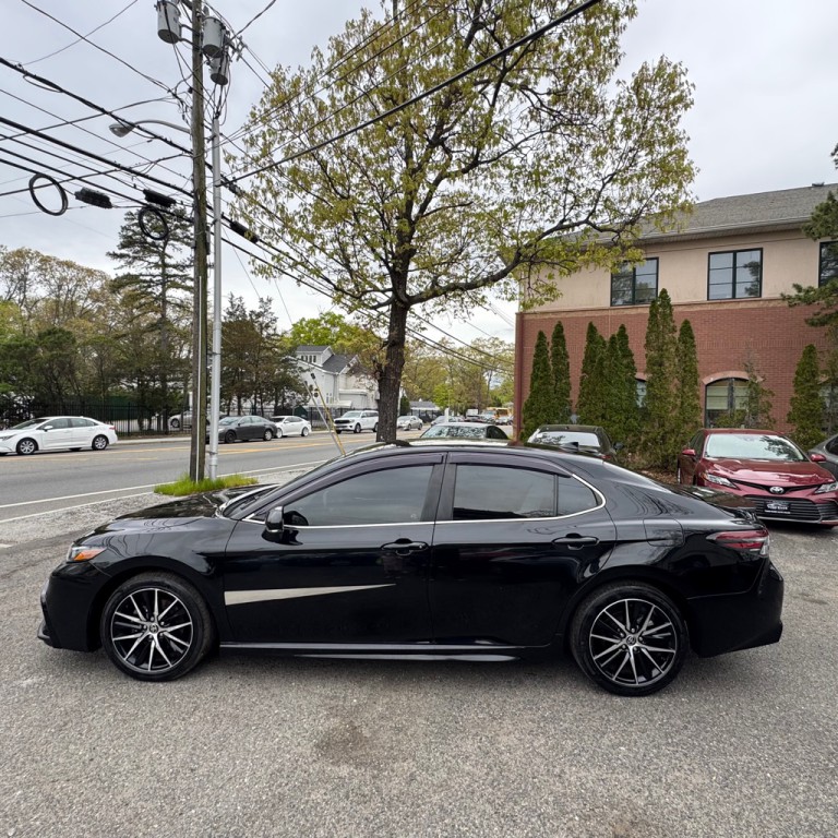 2023 Toyota Camry Image 2