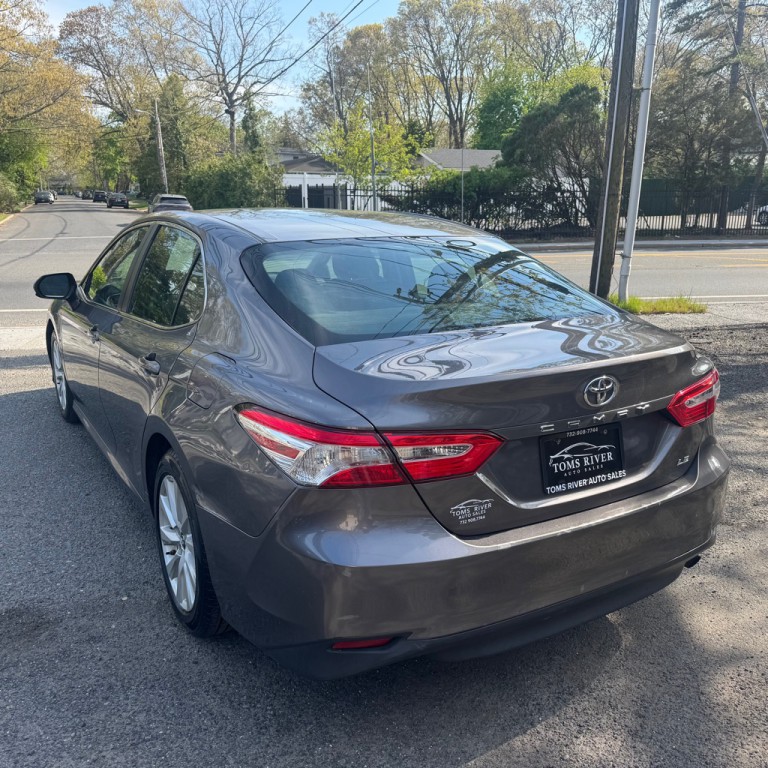 2018 Toyota Camry Image 3