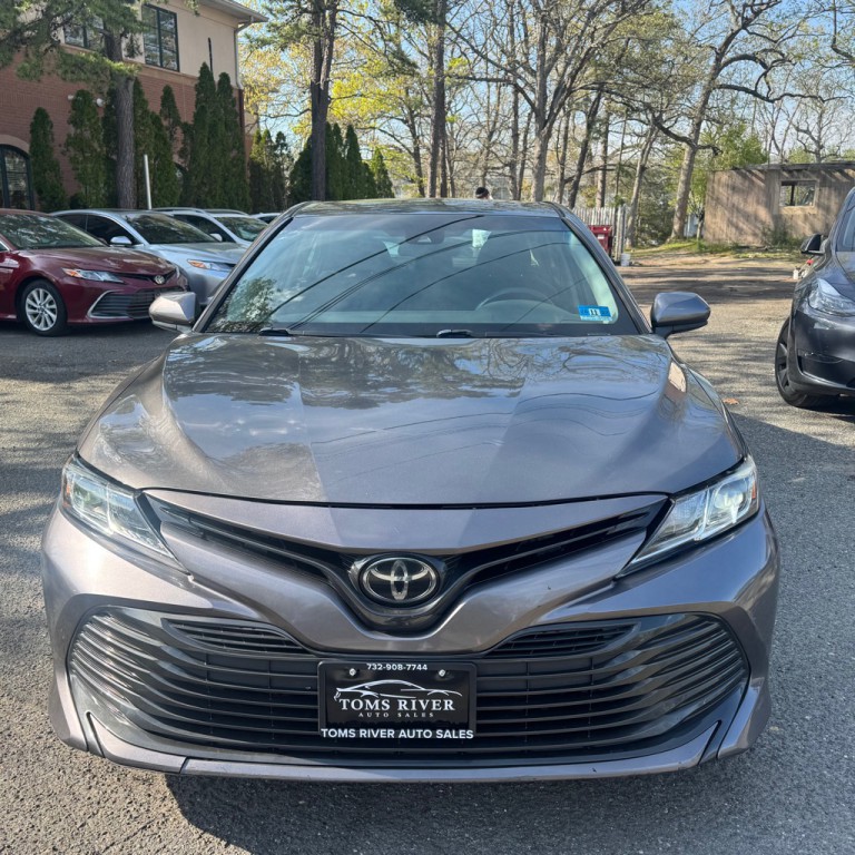 2018 Toyota Camry Image 8