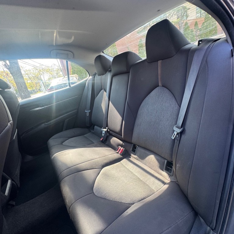 2018 Toyota Camry Image 10