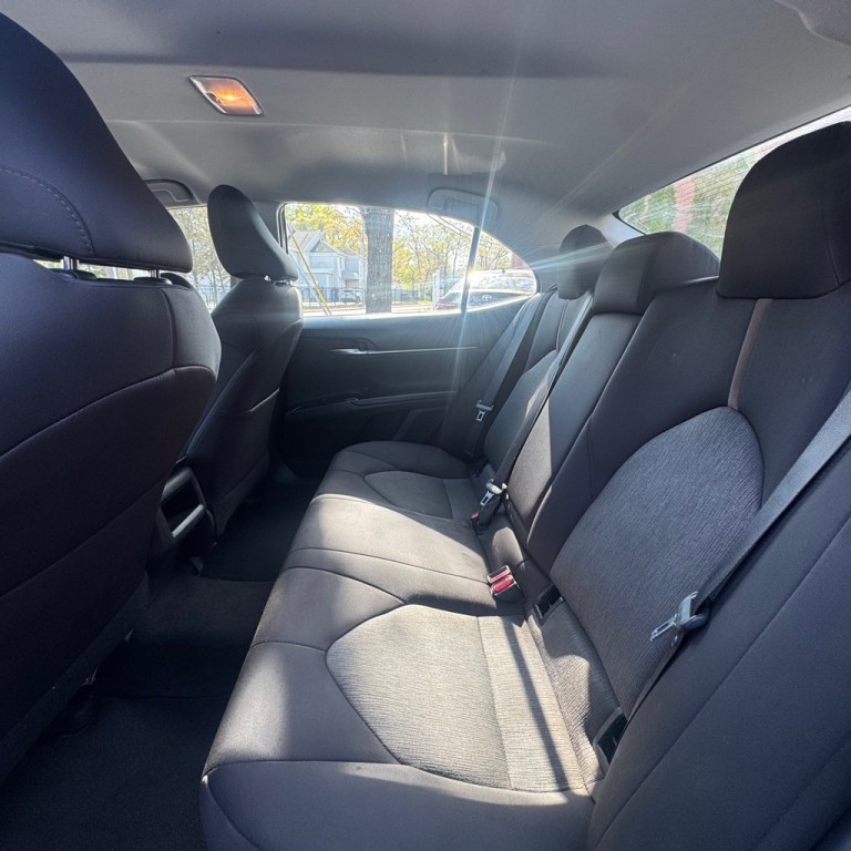 2018 Toyota Camry Image 11