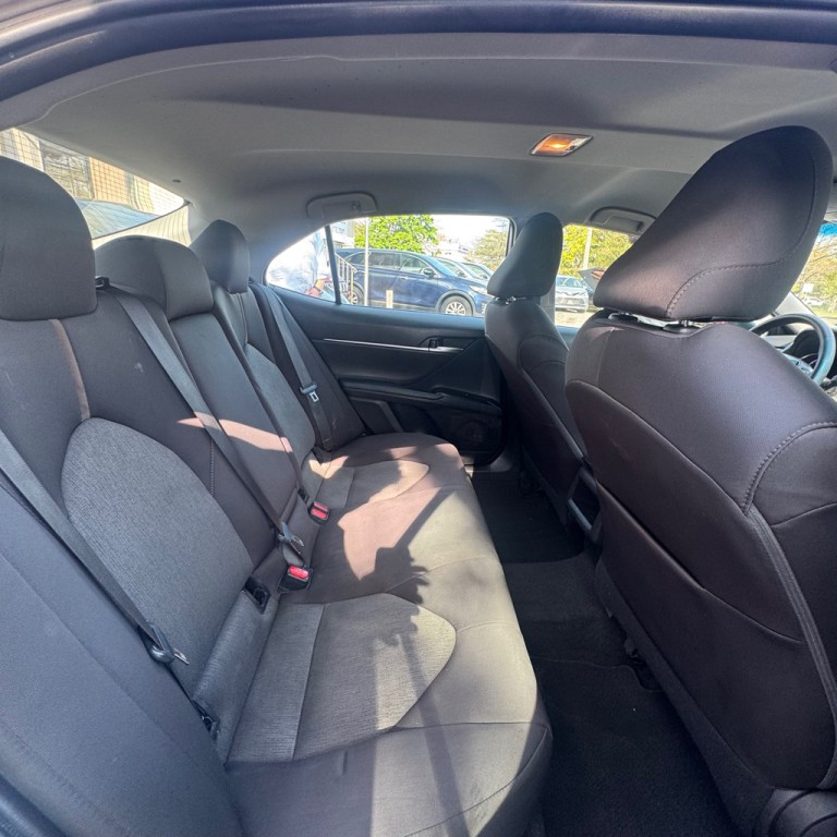 2018 Toyota Camry Image 13