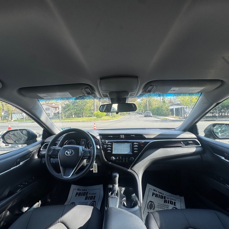 2018 Toyota Camry Image 14