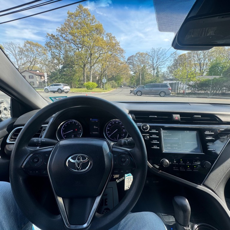 2018 Toyota Camry Image 19