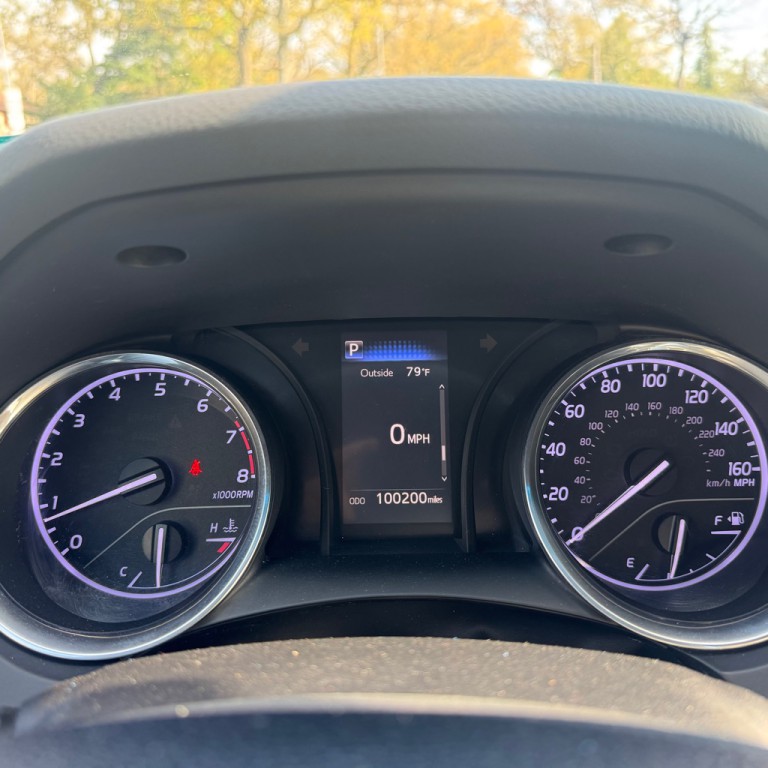 2018 Toyota Camry Image 20