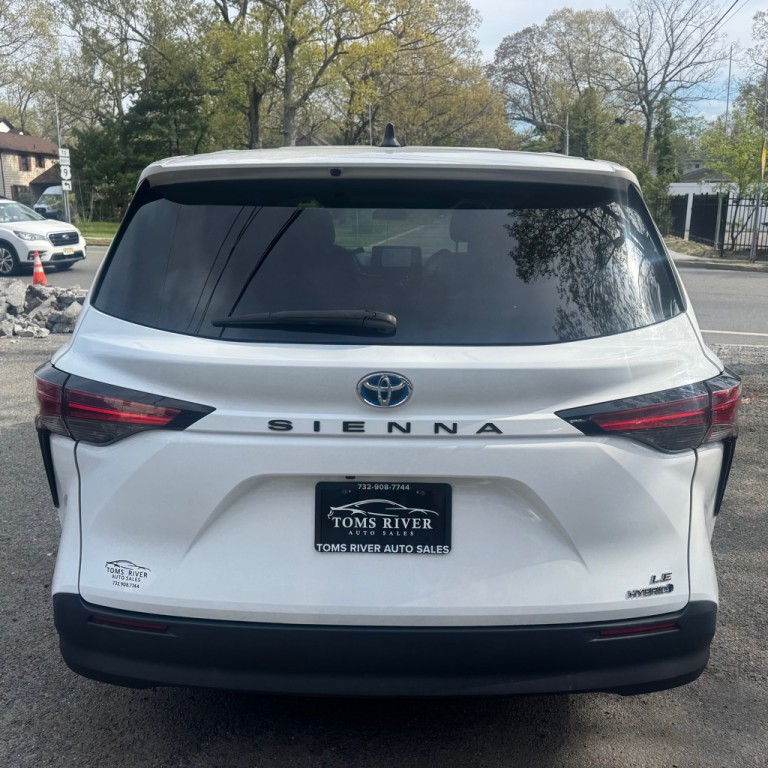 2022 Toyota Sienna Image 4