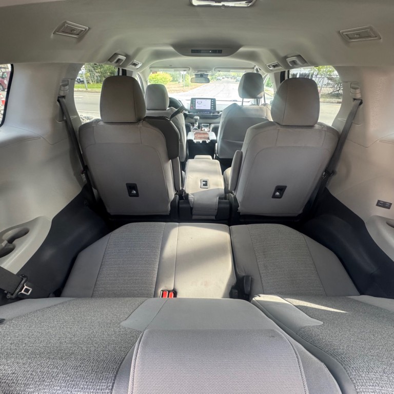 2022 Toyota Sienna Image 10