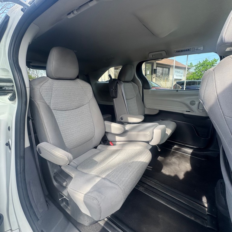 2022 Toyota Sienna Image 15