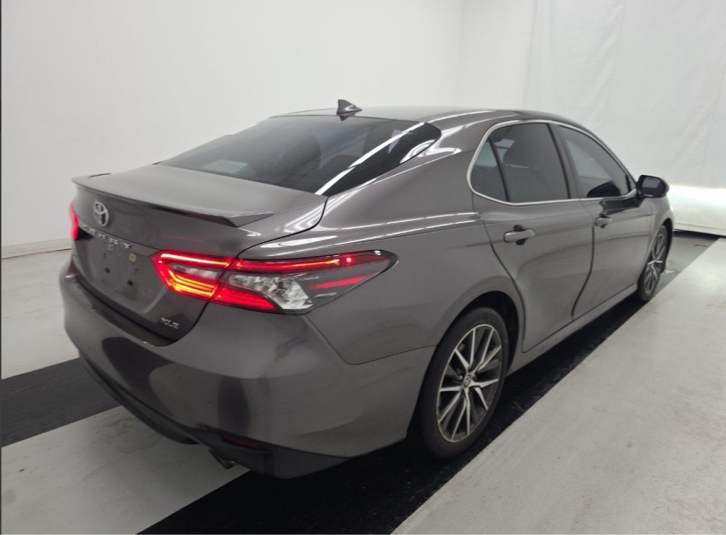2022 Toyota Camry Image 8