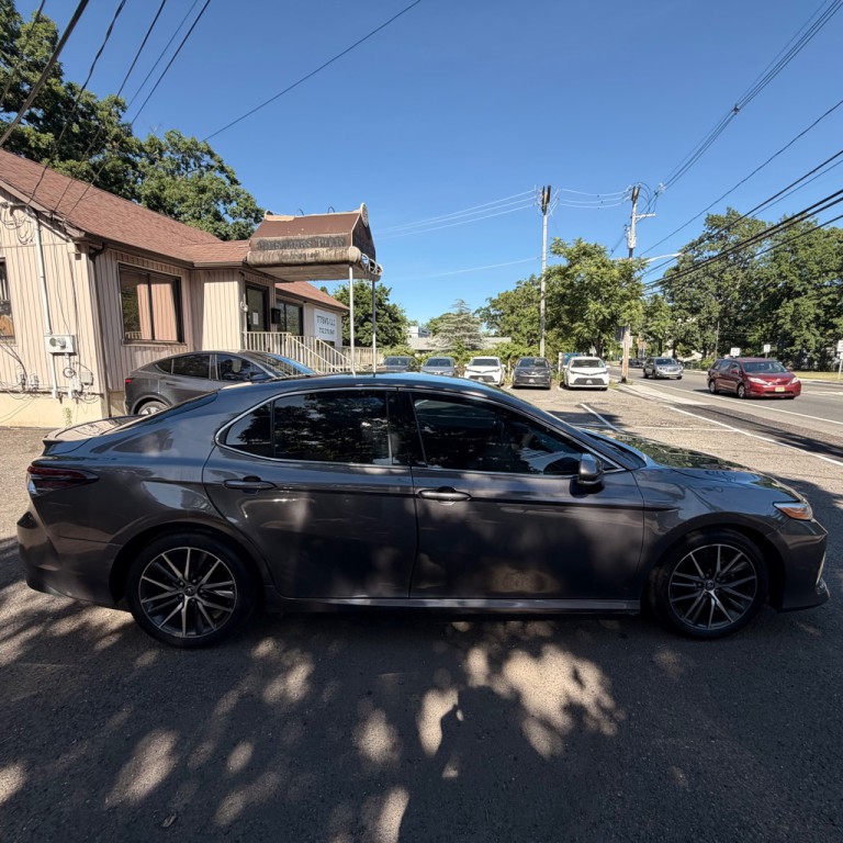 2022 Toyota Camry Image 6