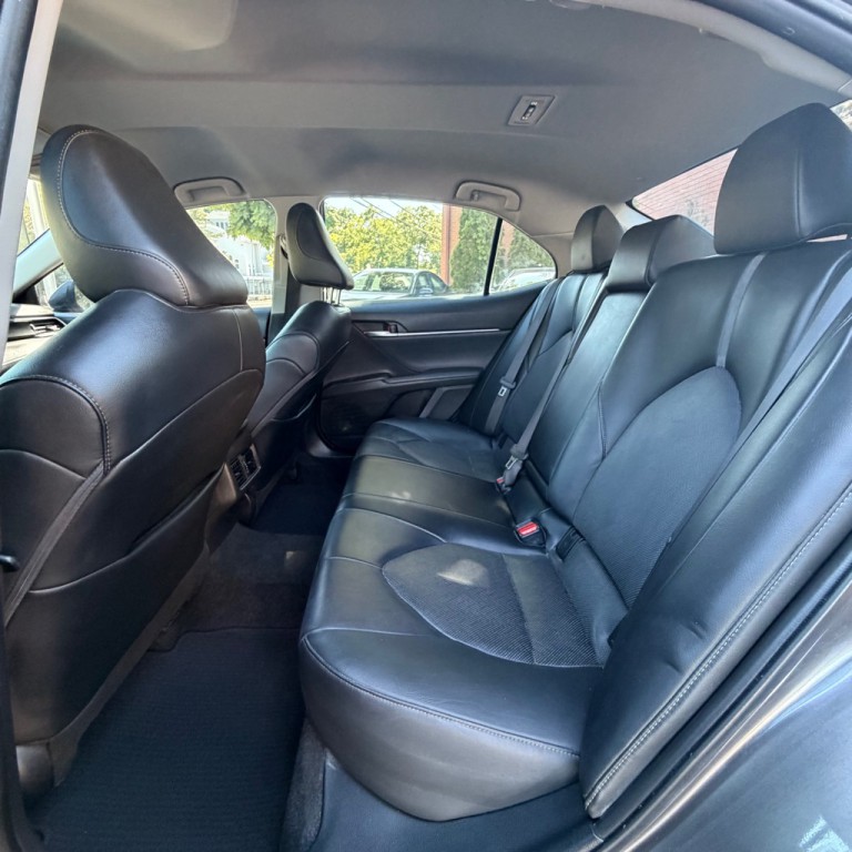 2022 Toyota Camry Image 11