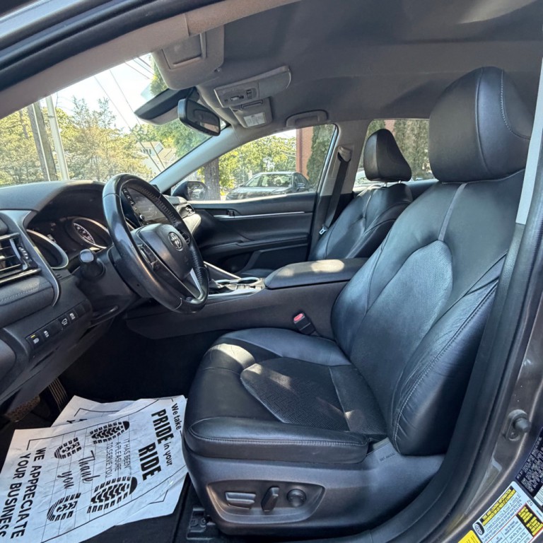 2022 Toyota Camry Image 18