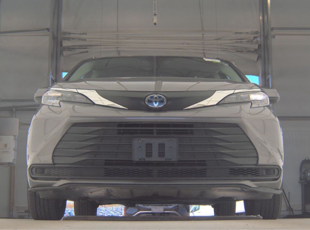 2024 Toyota Sienna Image 7