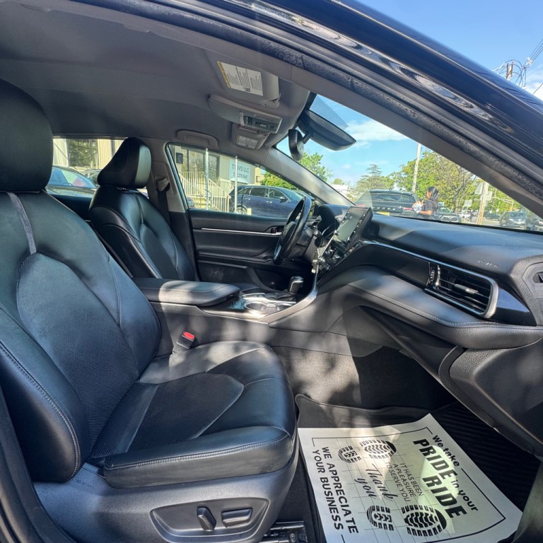 2022 Toyota Camry Image 16